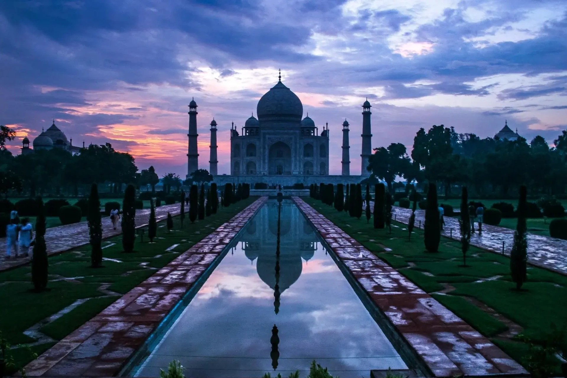 CHARMING TRIP TO INDIA AND THAILAND 2X1