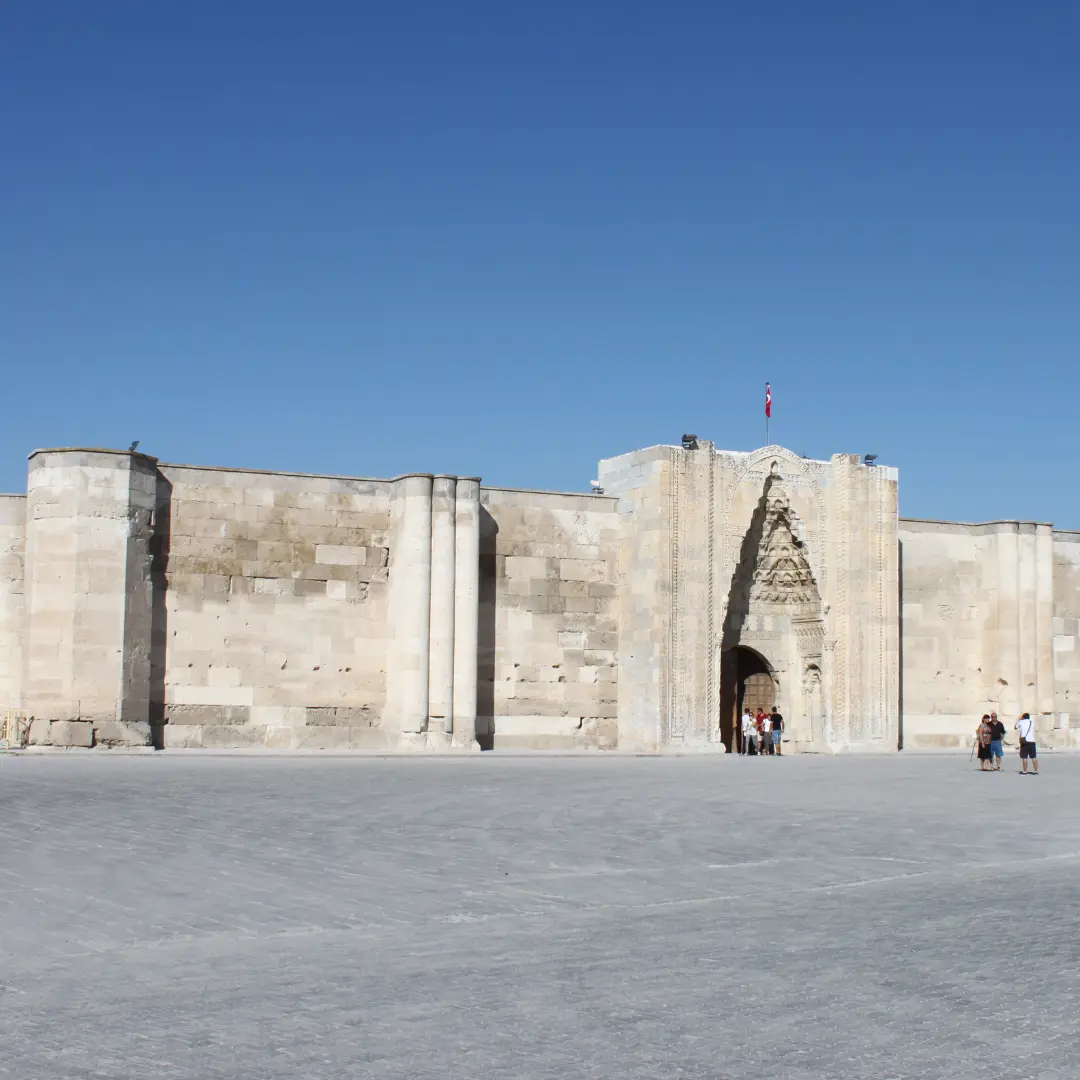 Aventura sofisticada entre culturas y maravillas