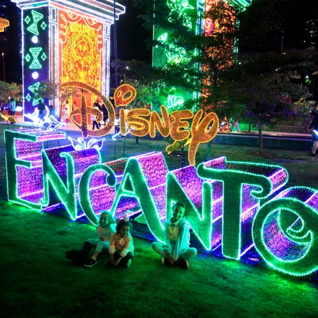 Discover Medellín's Christmas magic in an enchanting nighttime tour