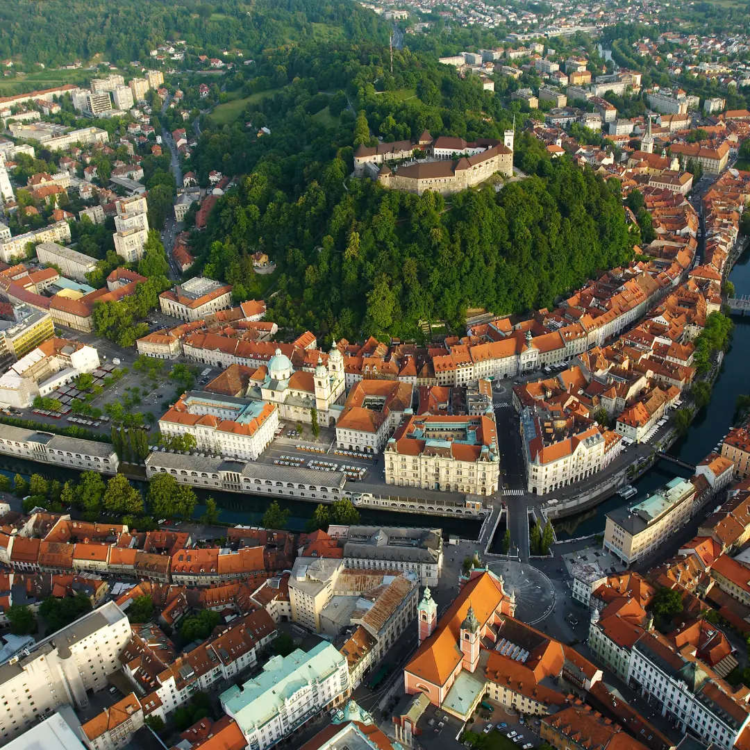 Un viaje por historias entrelazadas