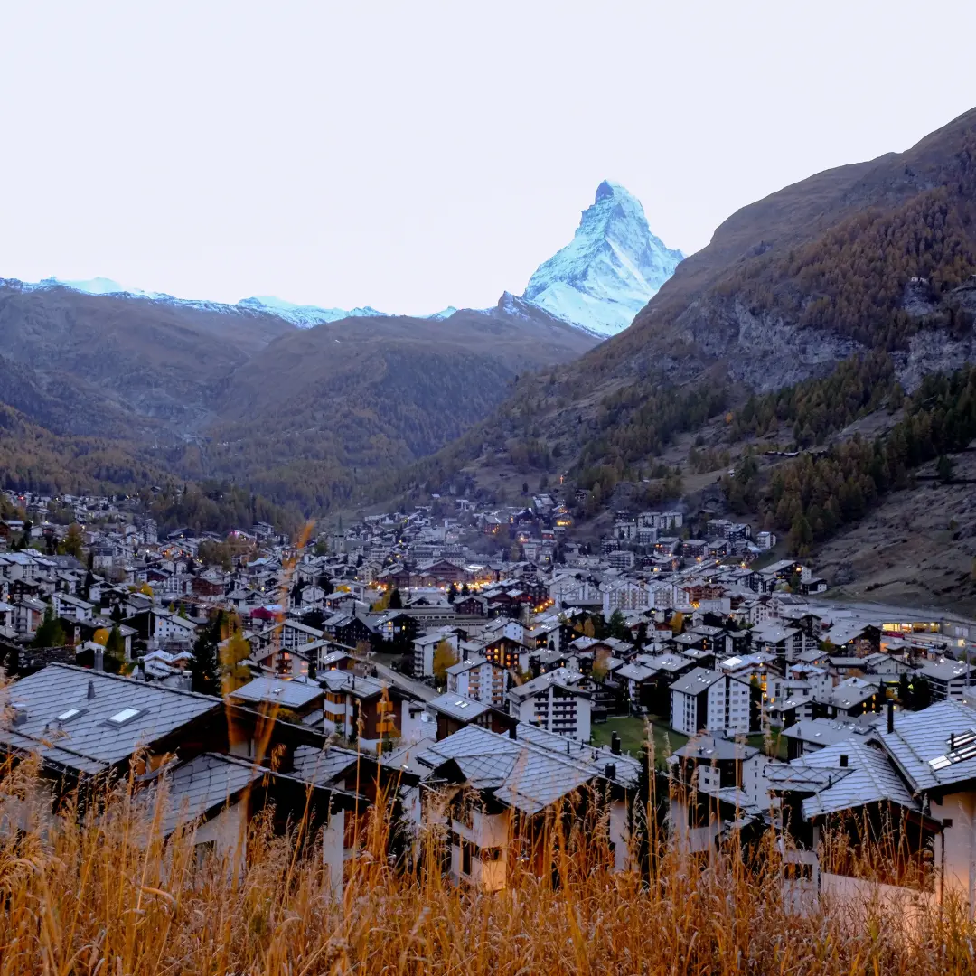 A comfortable and exclusive journey through Switzerland’s most iconic landscapes