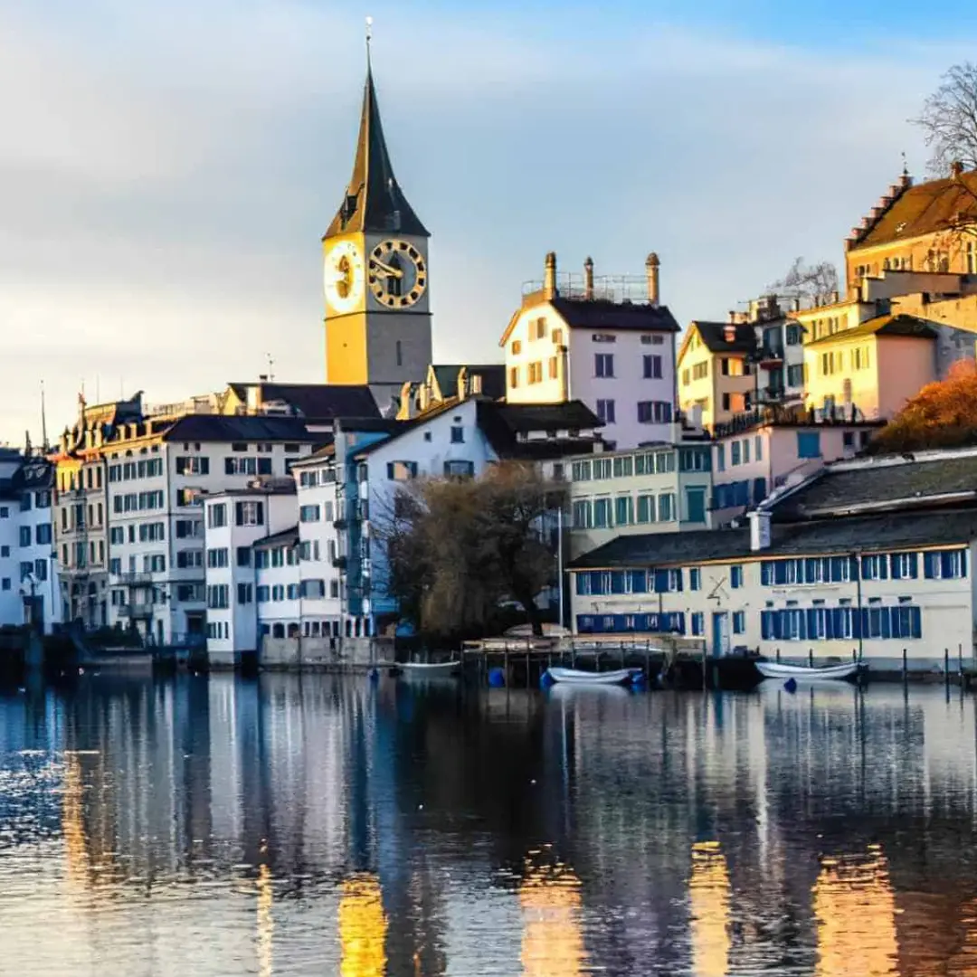 A comfortable and exclusive journey through Switzerland’s most iconic landscapes