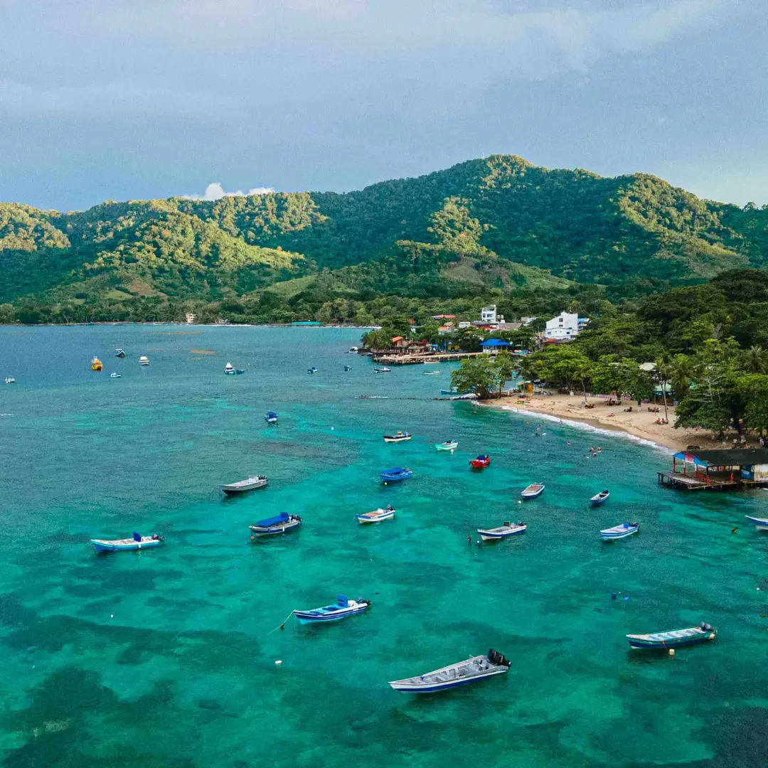 Hotel de playa con llegada marítima