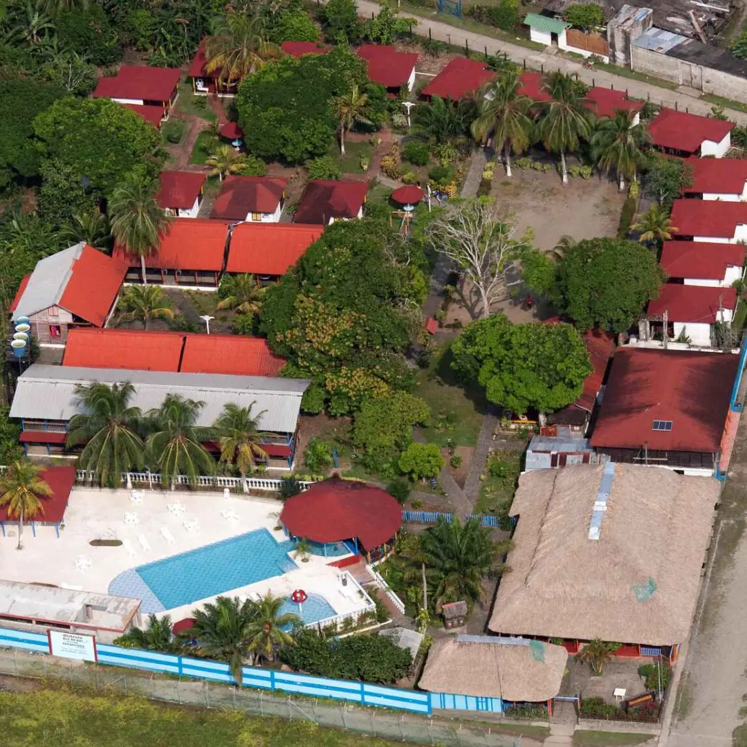 Vuela directo al Caribe natural