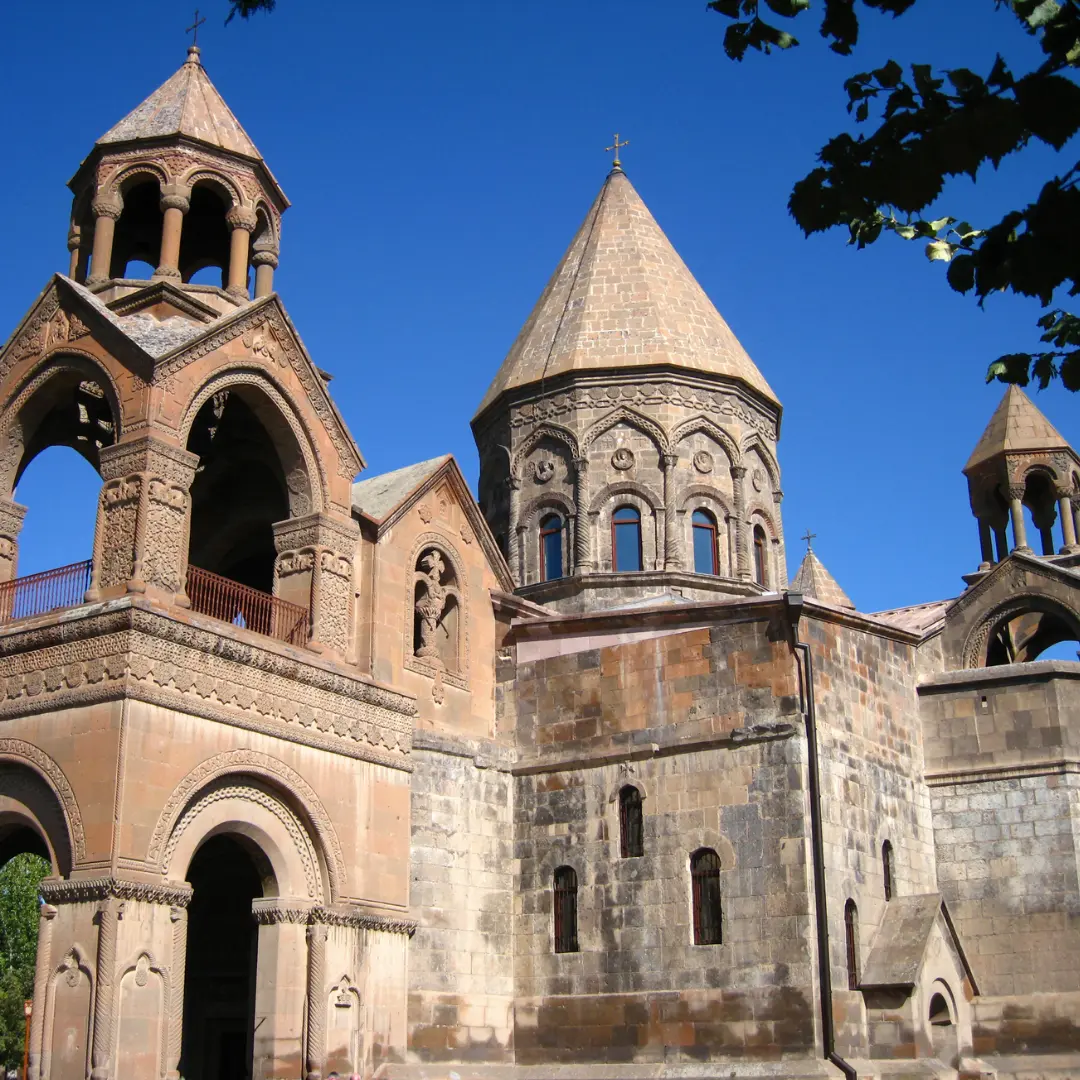 Circuito clásico por el Cáucaso con guía en españo
