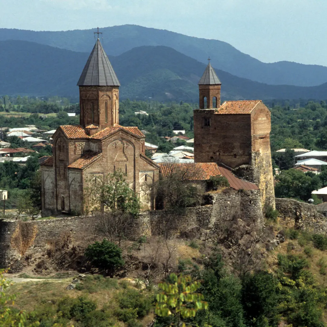 Programa cultural al Cáucaso con guía en español