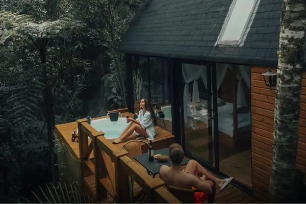 Discover unique experiences in a magical mountain refuge